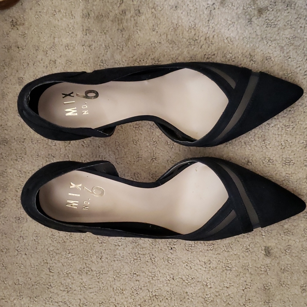 Mix No. 6 Classic Black Pointed Heels - Picture 2 of 3